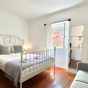 https://amalia-studios.hotels-lisbon-portugal.com